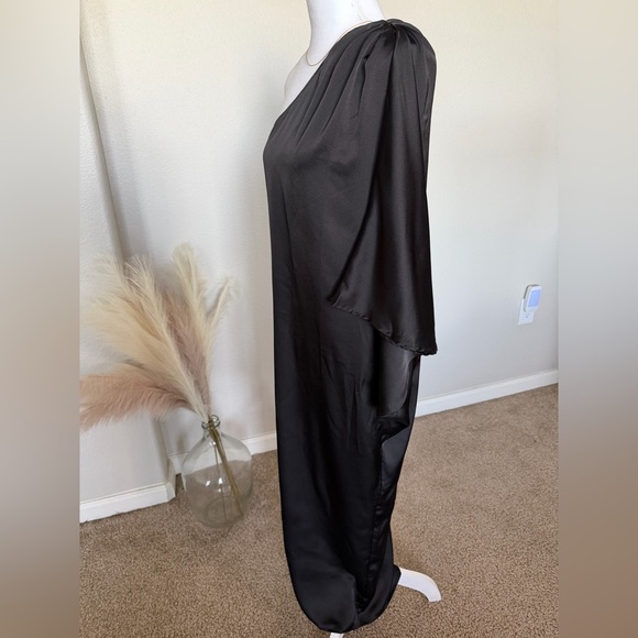 NWT Dress Day - Elegant Black One-Shoulder Dress - Picture 11 of 15